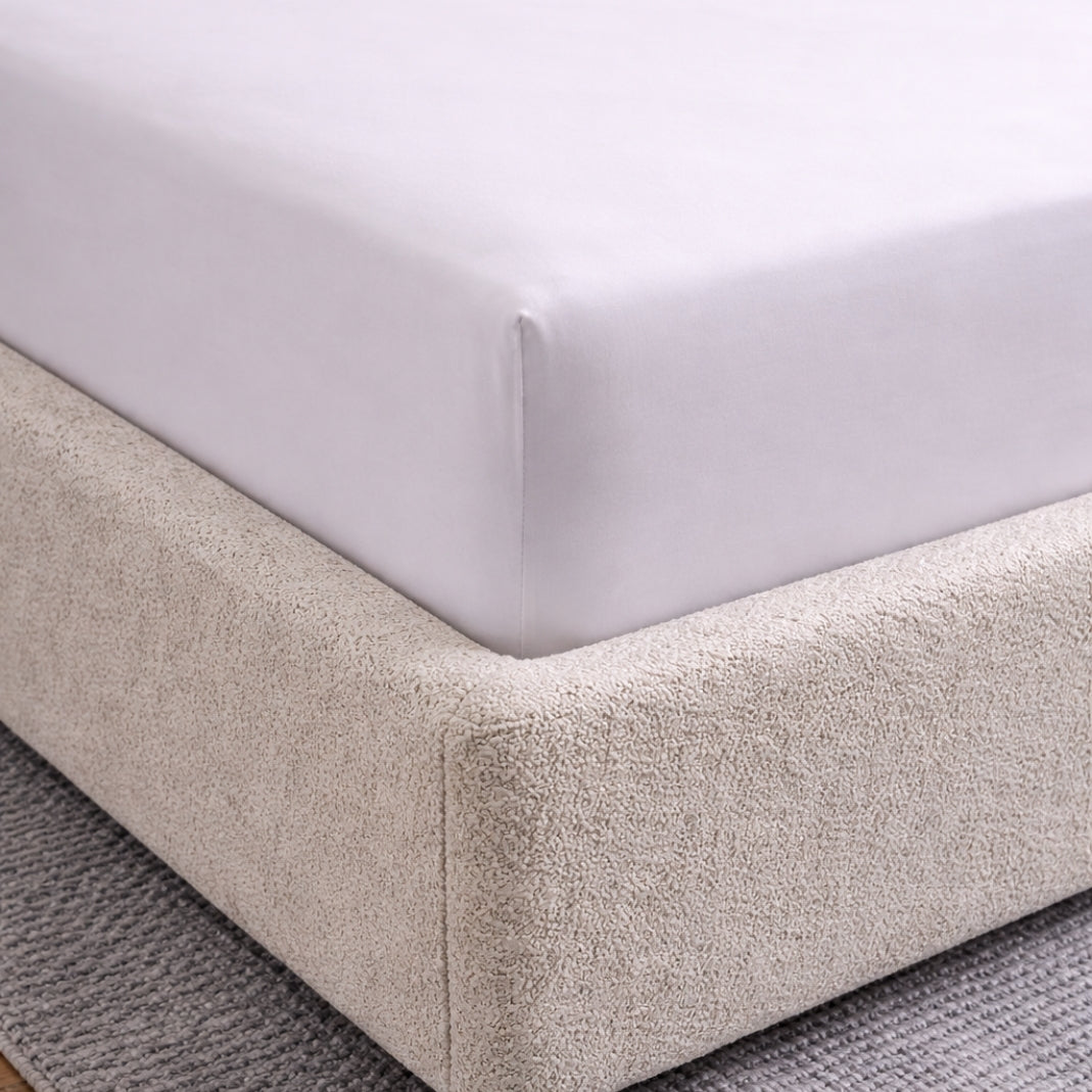 close up of fitted corner of 100 percent bamboo bedsheet