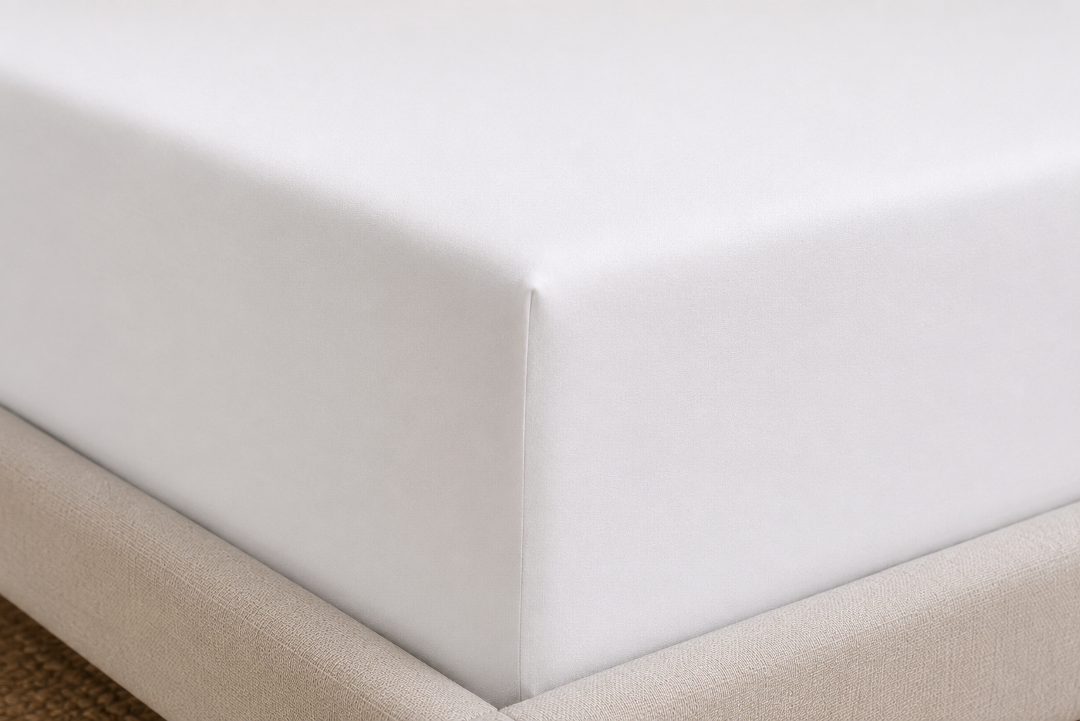close up of fitted corner of 100 percent bamboo bedsheet